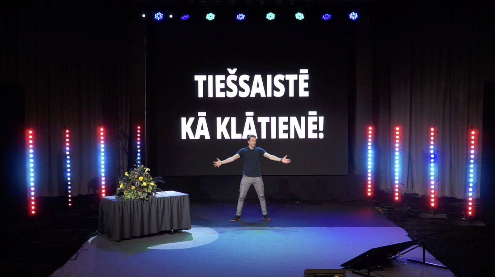 Daudz uzstājos