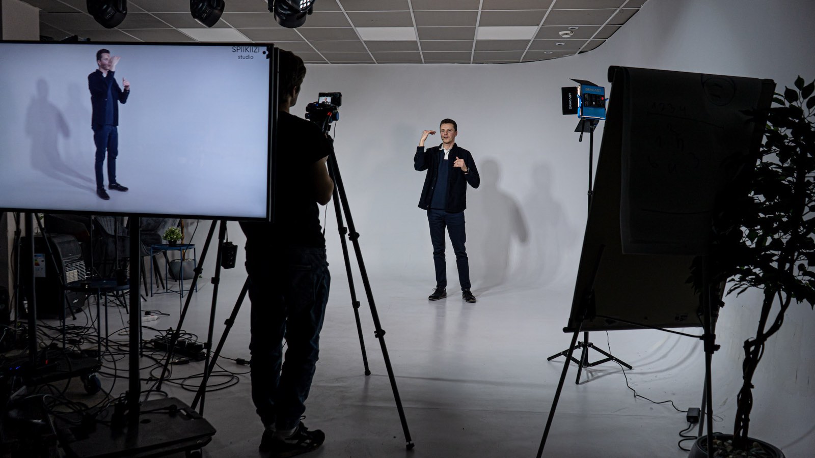 Daudz filmēju citus un arī savus domu graudus
